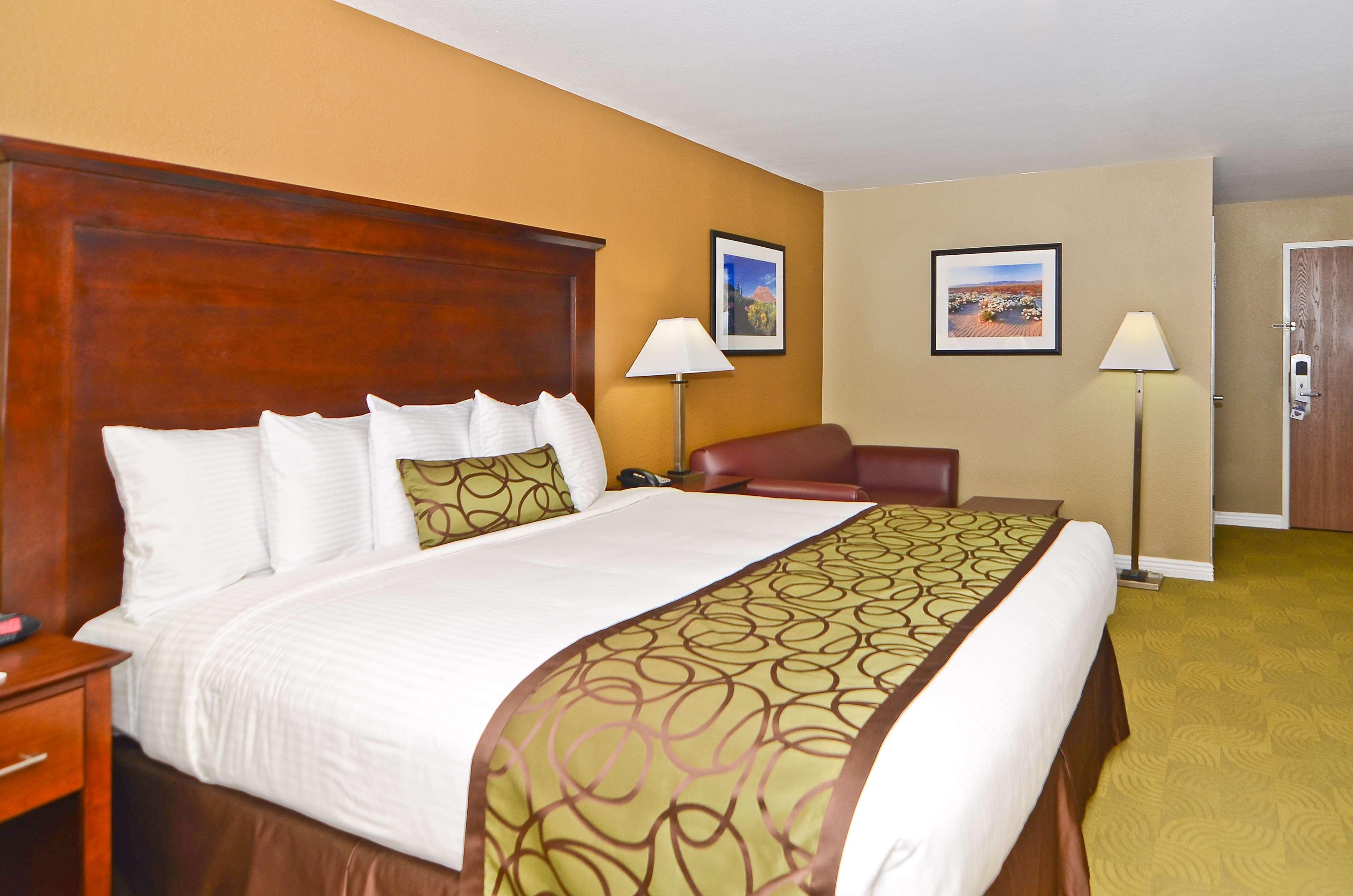 Best Western California City Inn & Suites Room photo