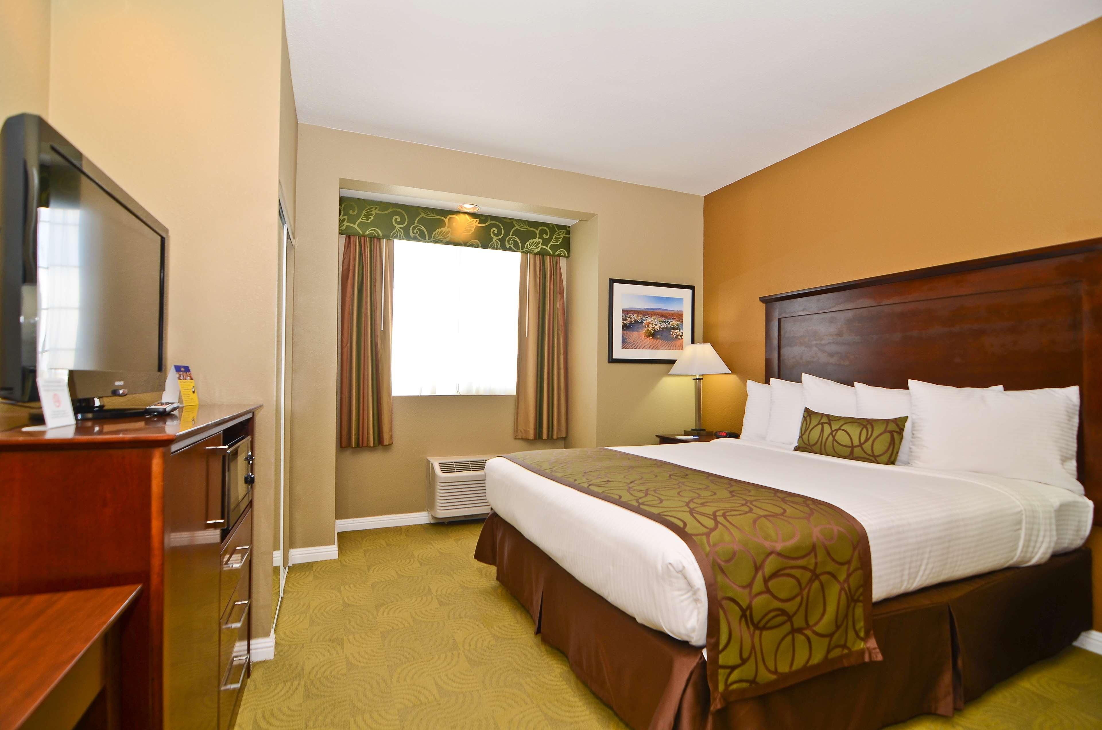 Best Western California City Inn & Suites Room photo