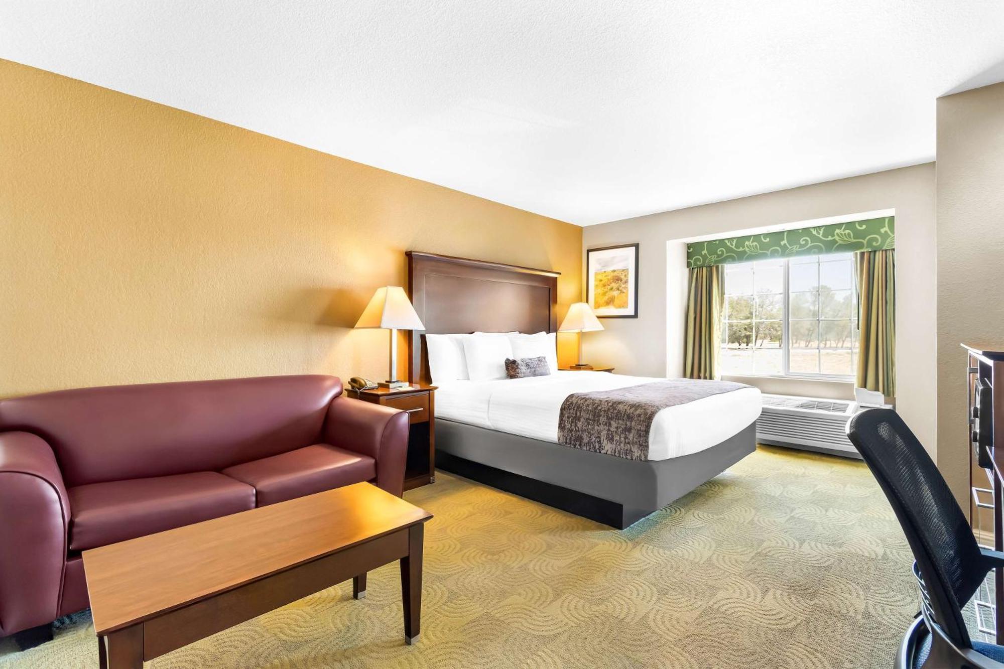 Best Western California City Inn & Suites Exterior photo