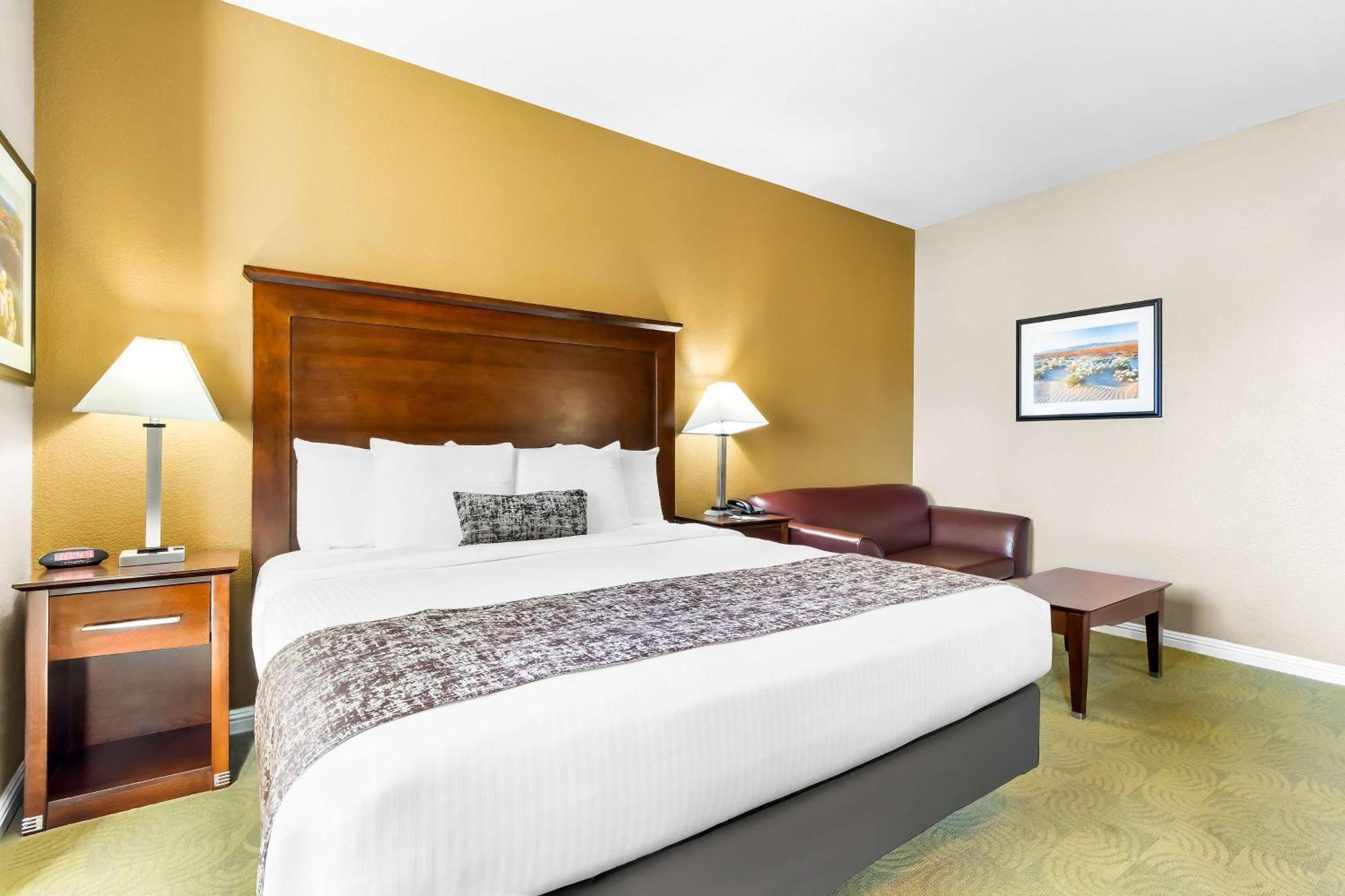 Best Western California City Inn & Suites Exterior photo