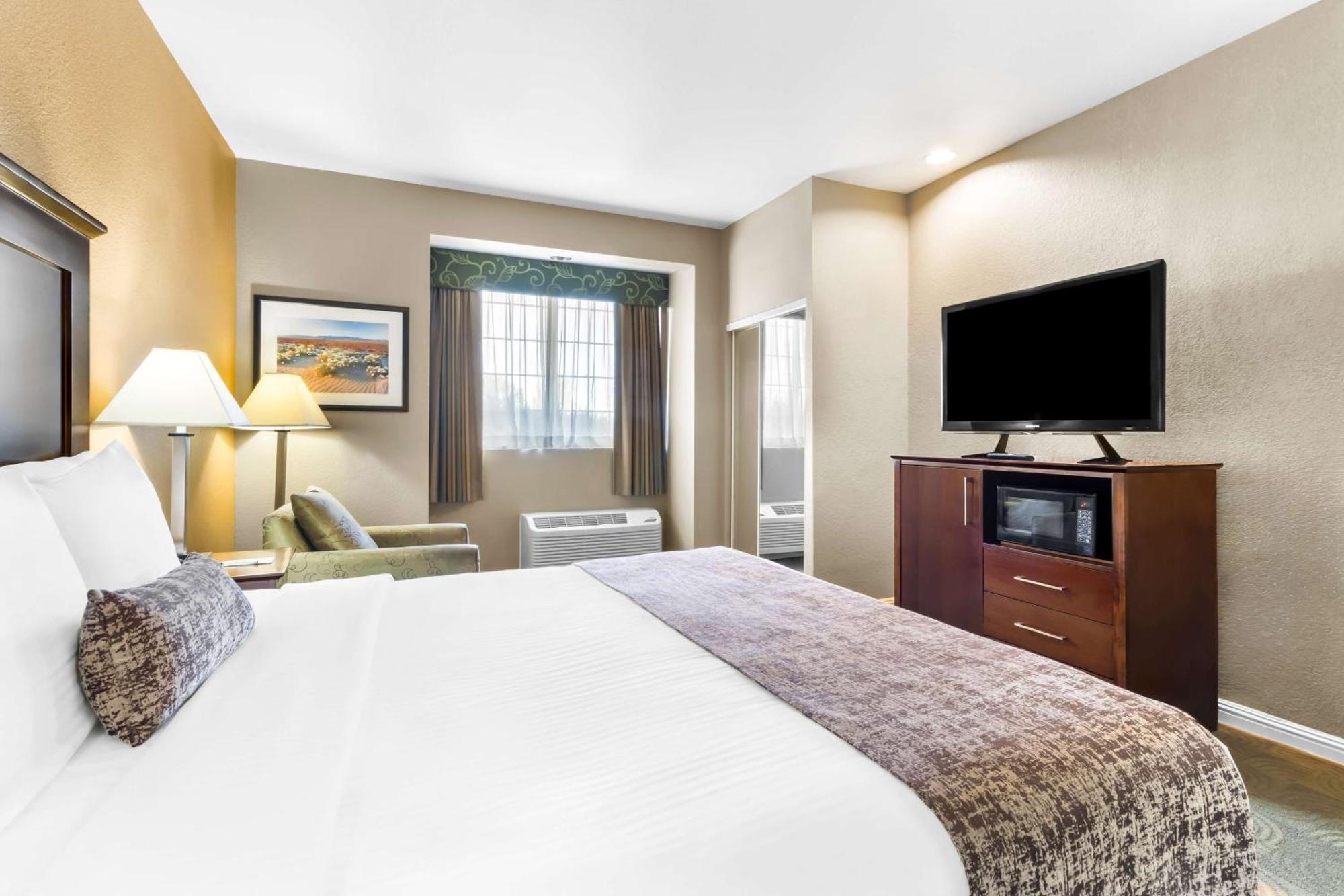 Best Western California City Inn & Suites Exterior photo