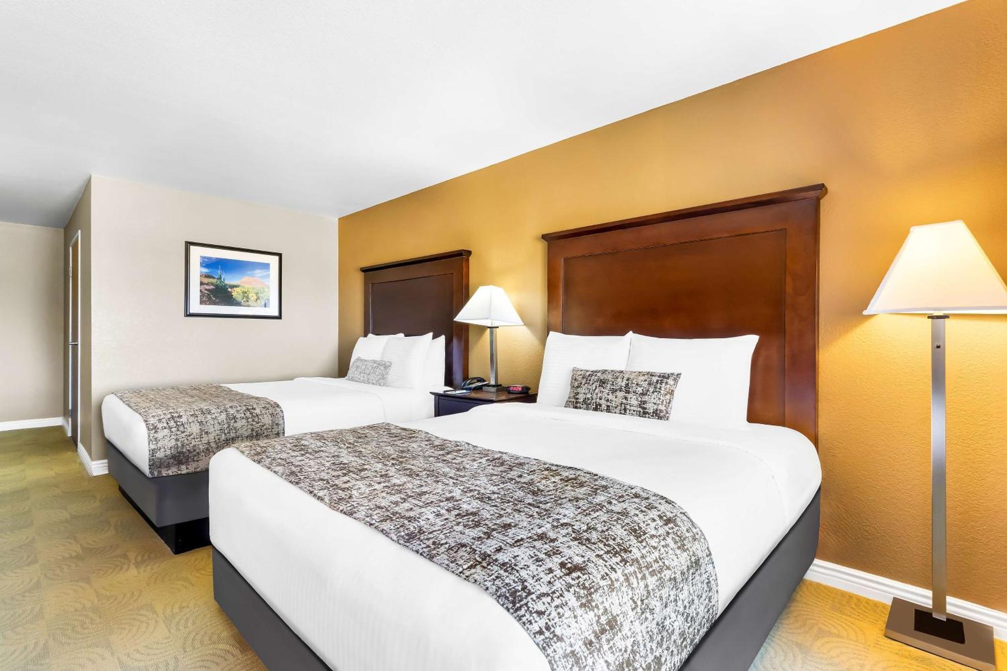 Best Western California City Inn & Suites Exterior photo