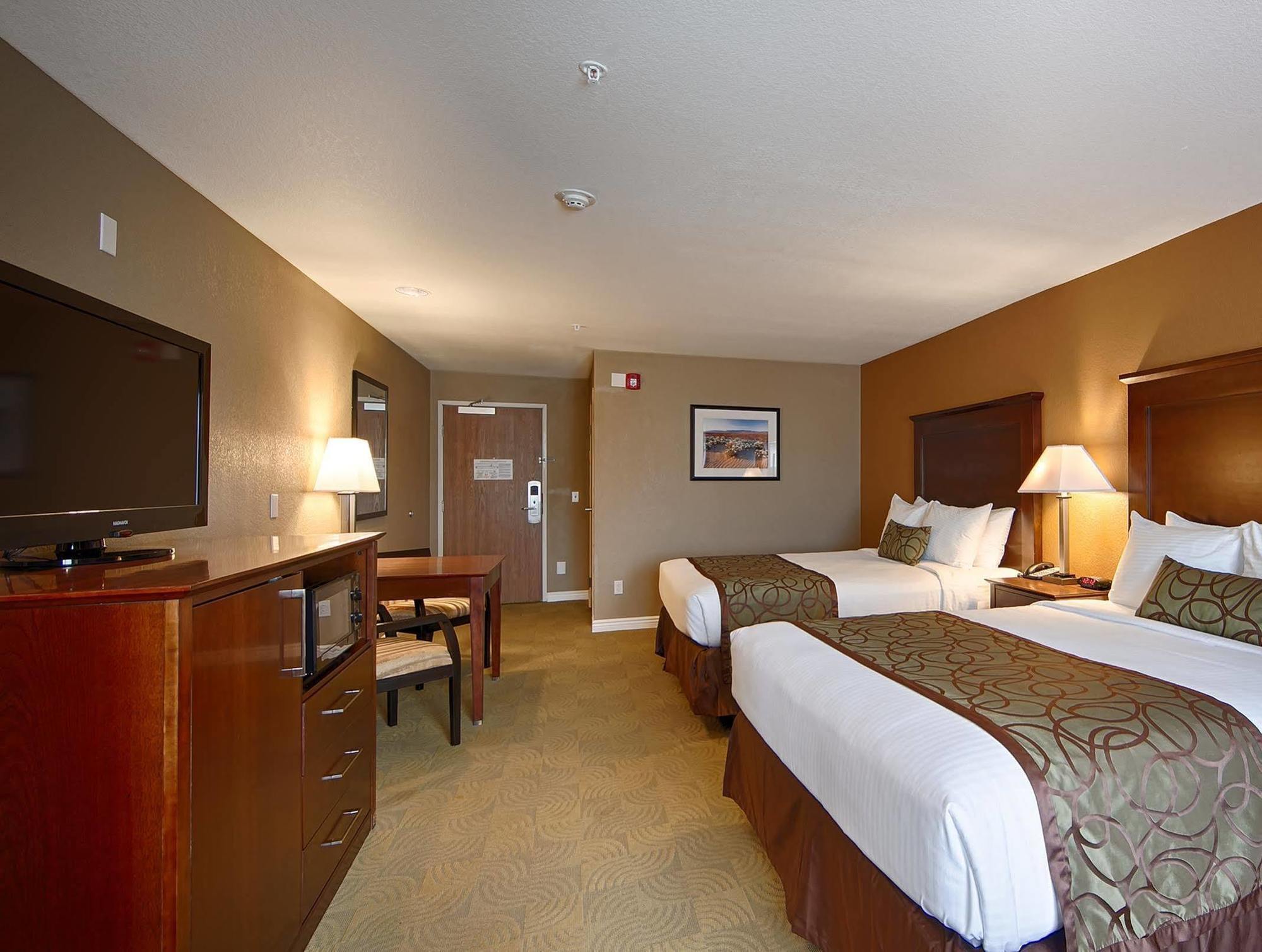 Best Western California City Inn & Suites Exterior photo